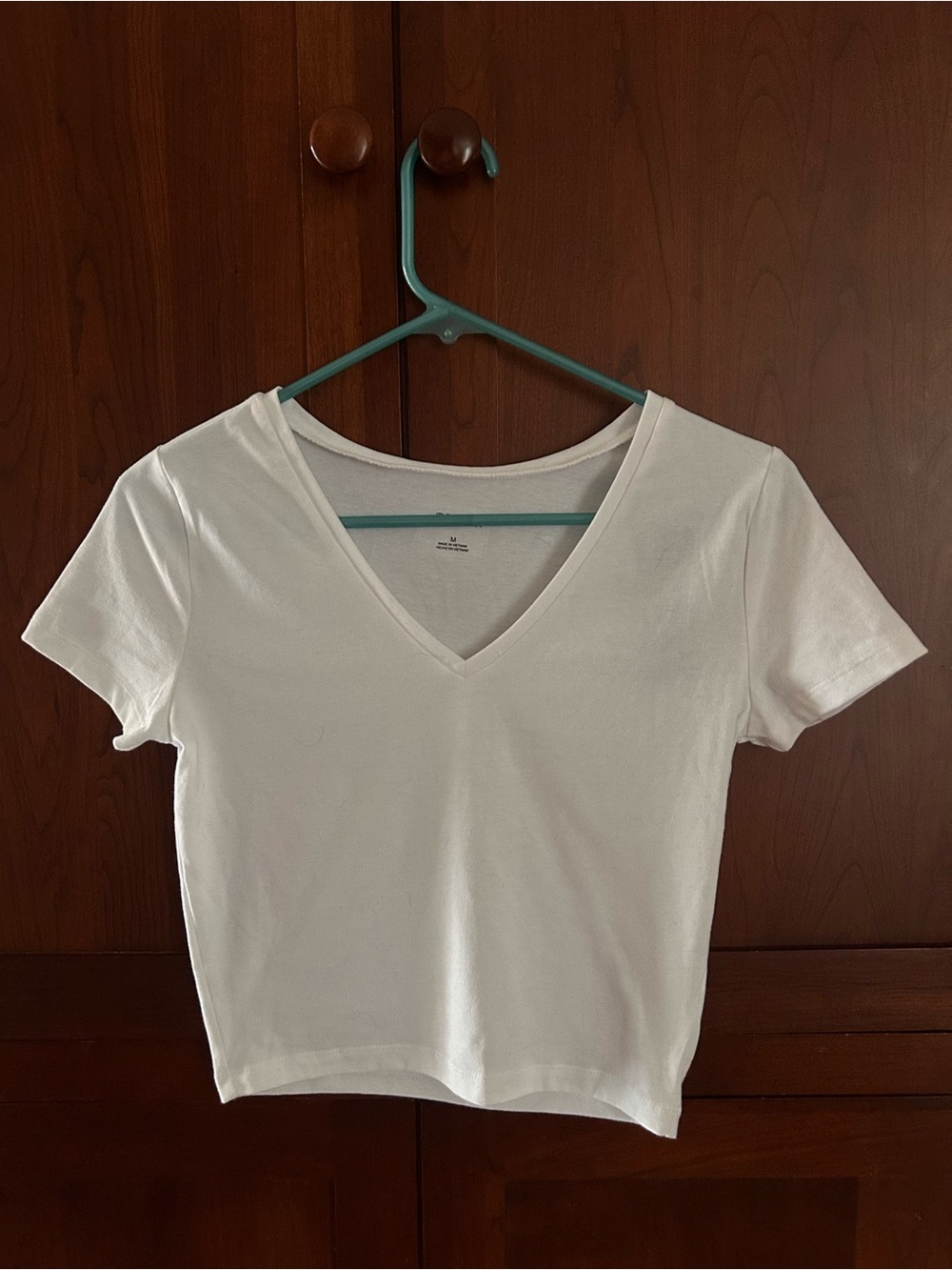 Classic Women's White V-Neck Crop fitted tee